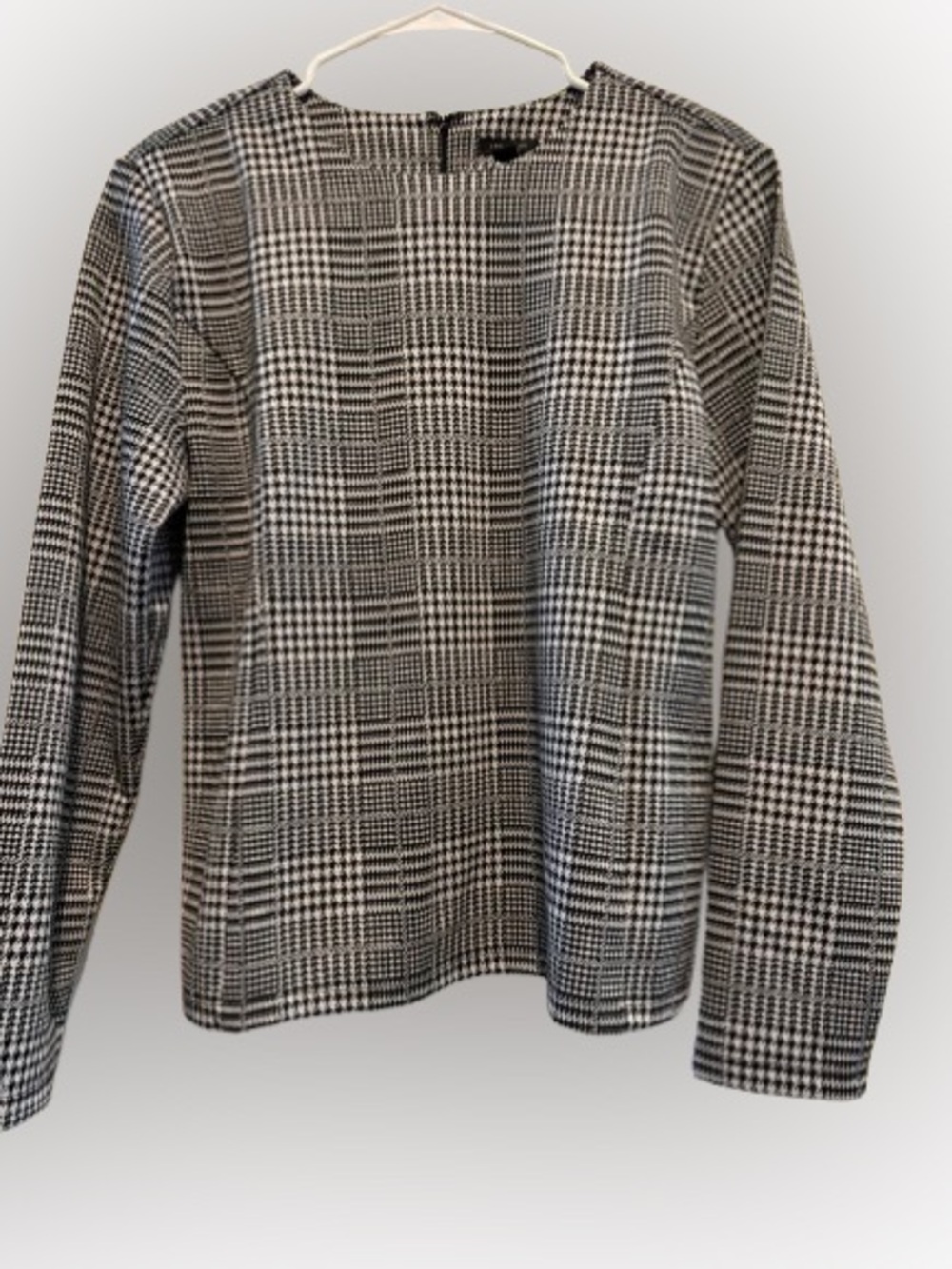 Ann Taylor Black and White Houndstooth Top L